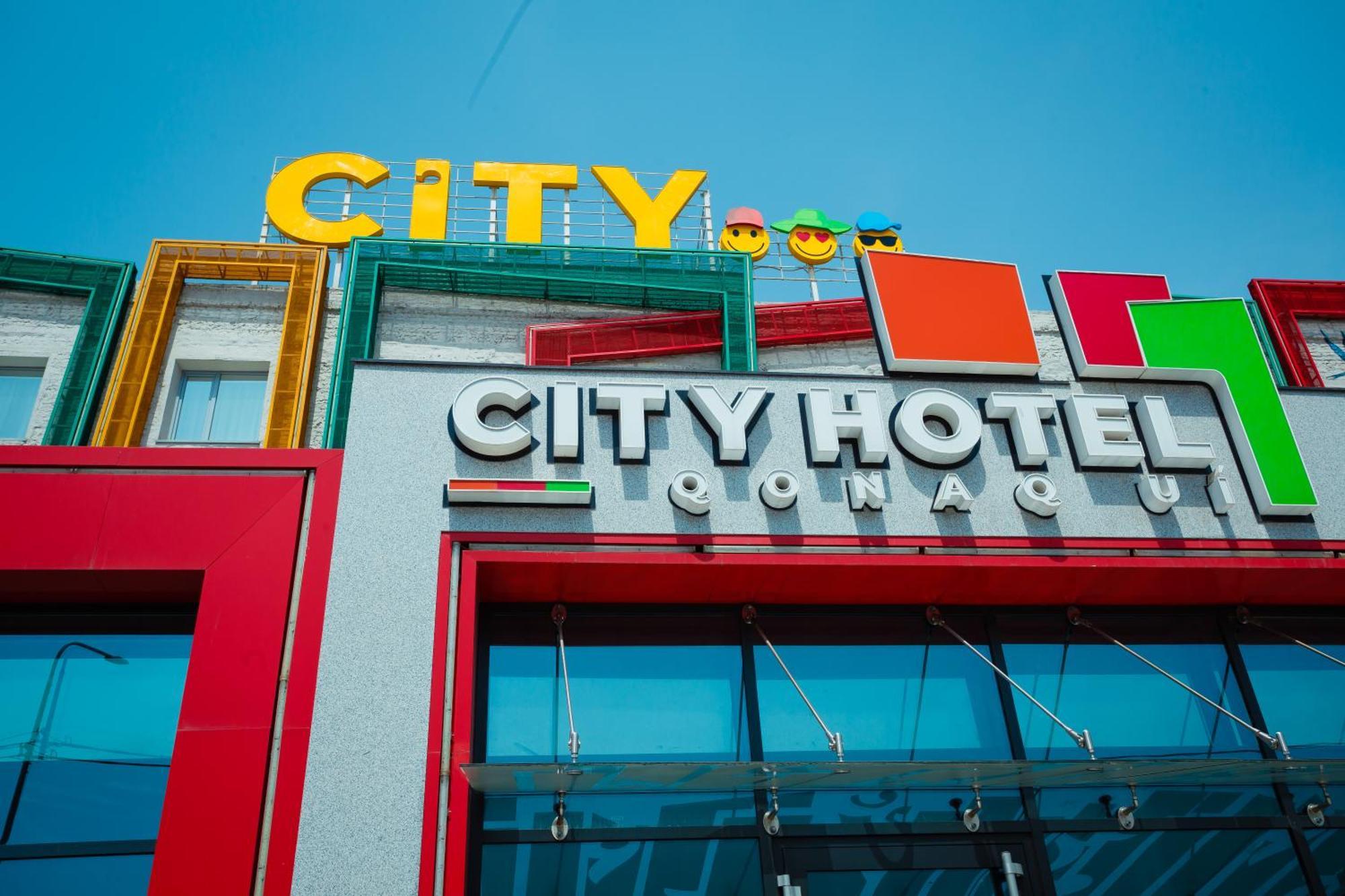 City Hotel 奇姆肯特 外观 照片